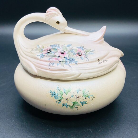 Vintage BERGER Italy Pearlescent Porcelain Swan Trinket Jewelry Dresser Box - Picture 2 of 15